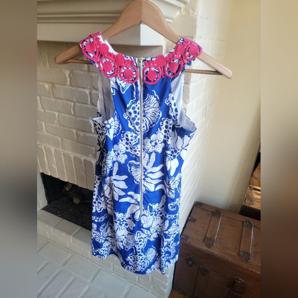 Lilly Pulitzer Blue White Floral Shift Dress Size 2 - Picture 3 of 5